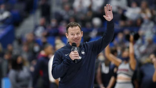 jim mora uconn